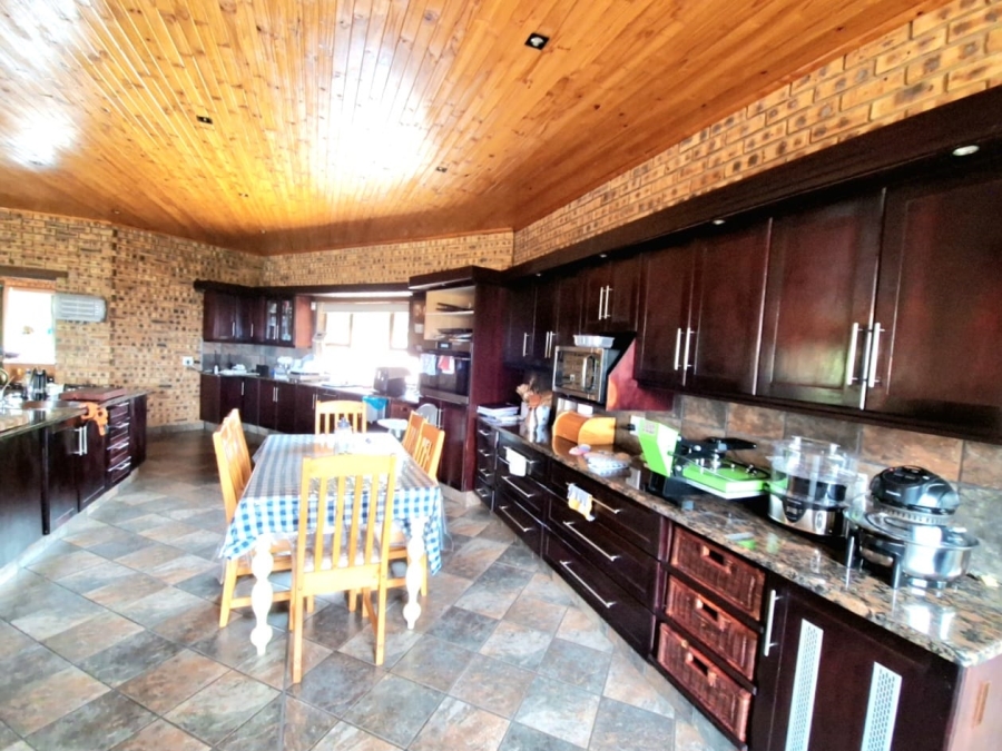 10 Bedroom Property for Sale in Swartruggens North West